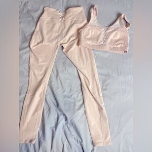 Fabletics set - pink high-waisted statement powerhold XS leggings & S sports bra